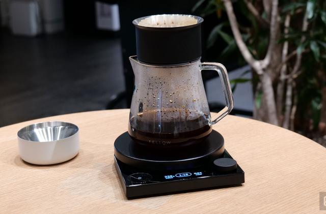The Tally Pro coffee scale by Fellow.